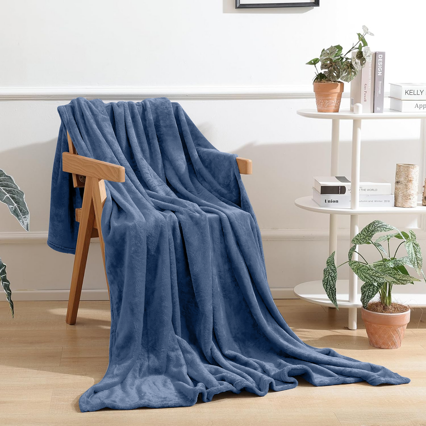 Throw Blanket for Couch, Ultra Soft Throws for Travel Camping Sofa Bed, Lightweight Cozy Bed Blanket for All Seasons, Decor & Giftable Blanket for Women Men,50x60in, Blue