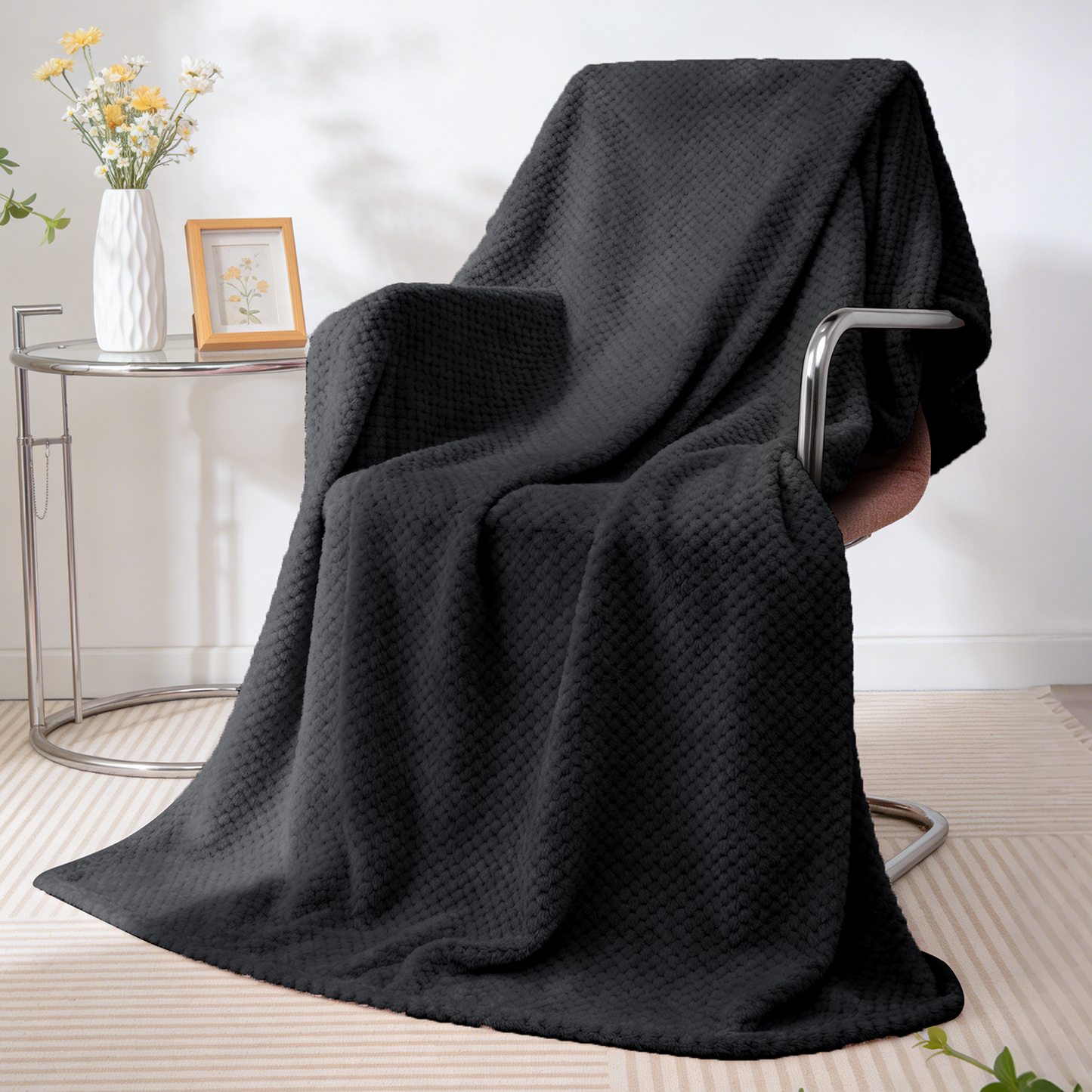 Throw Blanket, 260GSM Soft Jacquard Blanket for Couch, Waffle Weave Fuzzy Twin Size Throws for Home Decor, Lightweight and Warm Bed Blankets for Bed Sofa Office Travel, Black